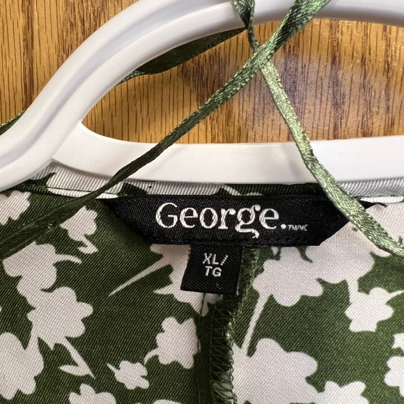 Green patterned George cardigan - Picture 2 of 2